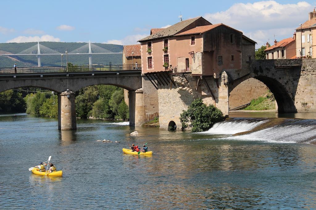 Causses & Vallees Vacances Hotel Saint-Georges-de-Luzençon Eksteriør billede